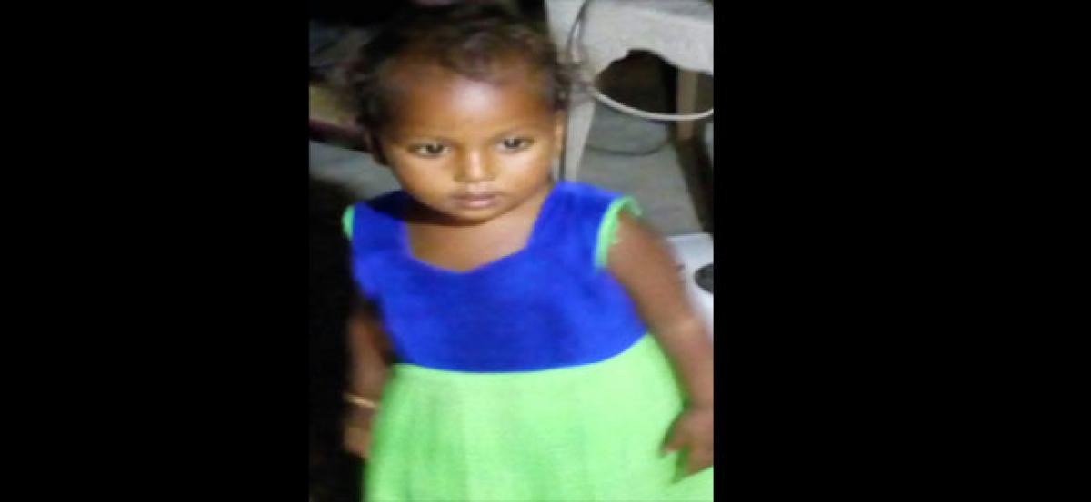 Bid to kidnap baby girl foiled by mother