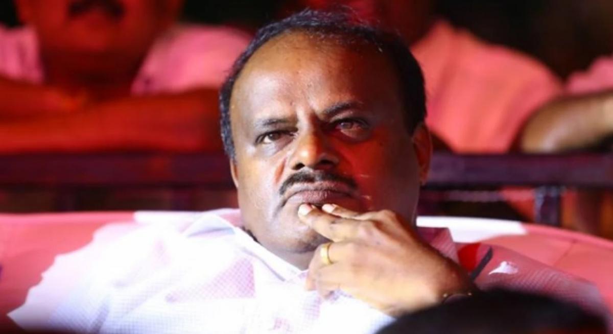 HD Kumaraswamy to meet Sonia before oath-taking