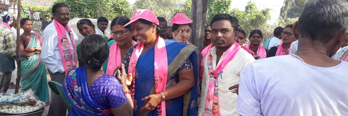 Wife campaigns for Konappa