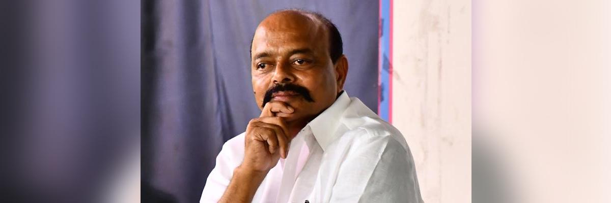 MLC Konda Murali resigns