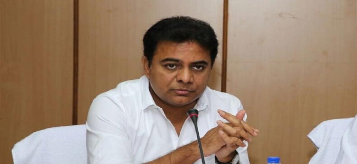 KTR’s visit to Dubbaka turns boon for local handloom weavers