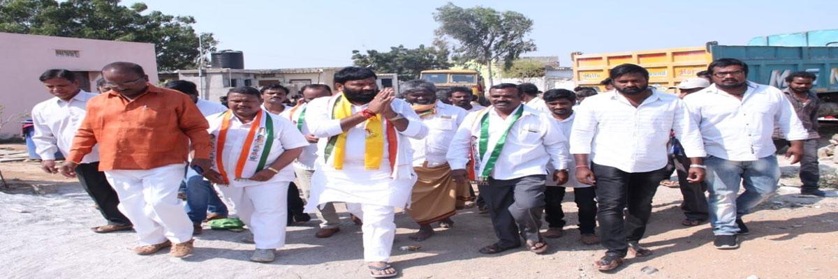 Kuna Srisailam Goud steps up pace of campaign