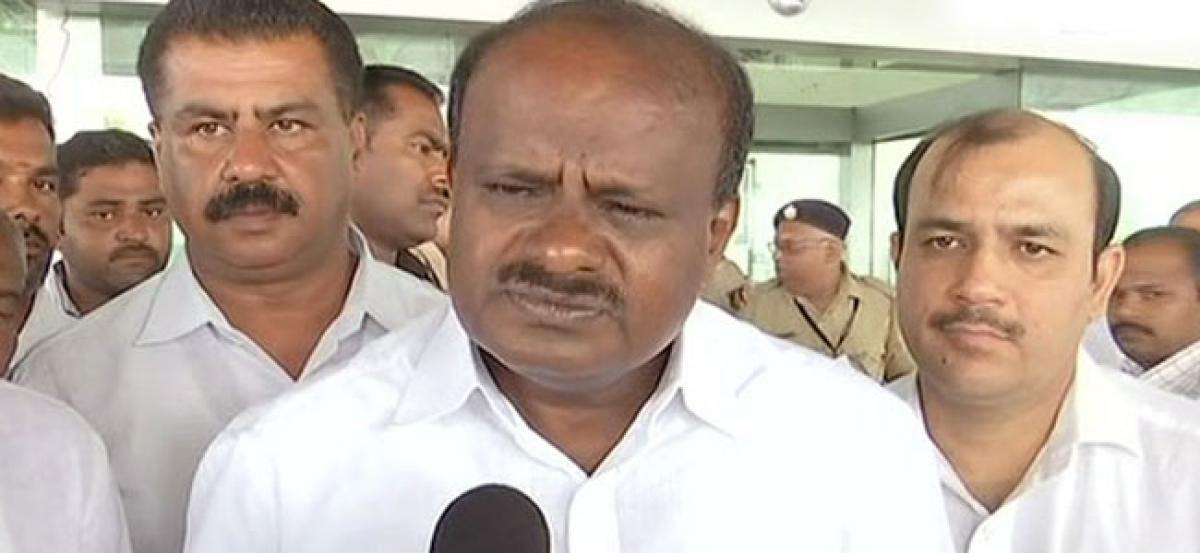 Cauvery water row: Kumaraswamy asks Rajinikanth to visit Karnataka