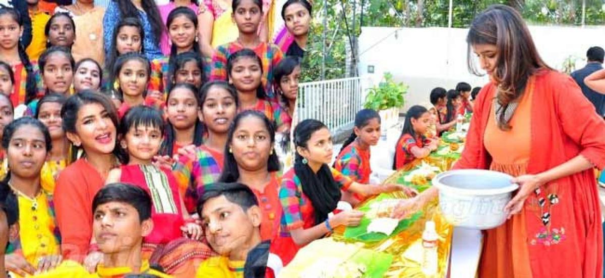 Lakshmi Manchu celebrates Sankranti with ‘Teach for change’ volunteers