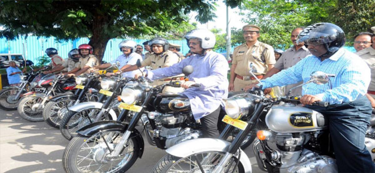 Collector opens helmet awareness rally