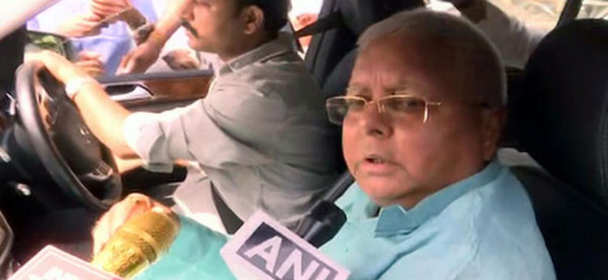 Shifting from AIIMS is a conspiracy: Lalu after discharge