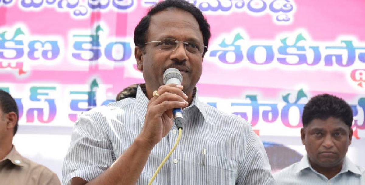 Congress, TDP alliance unethical: Laxma Reddy