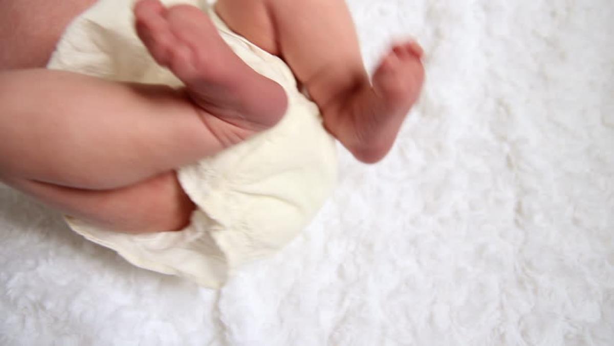 Newborn Dies After Delivery On Bench, Parents Allege Doctors Denied Bed
