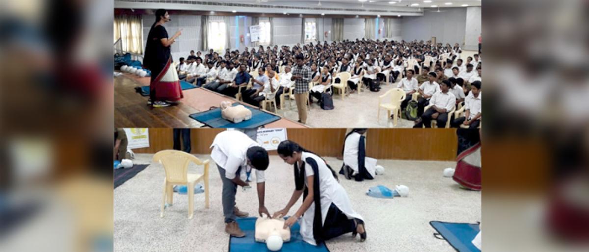 Students trained in ‘Compression only life support’