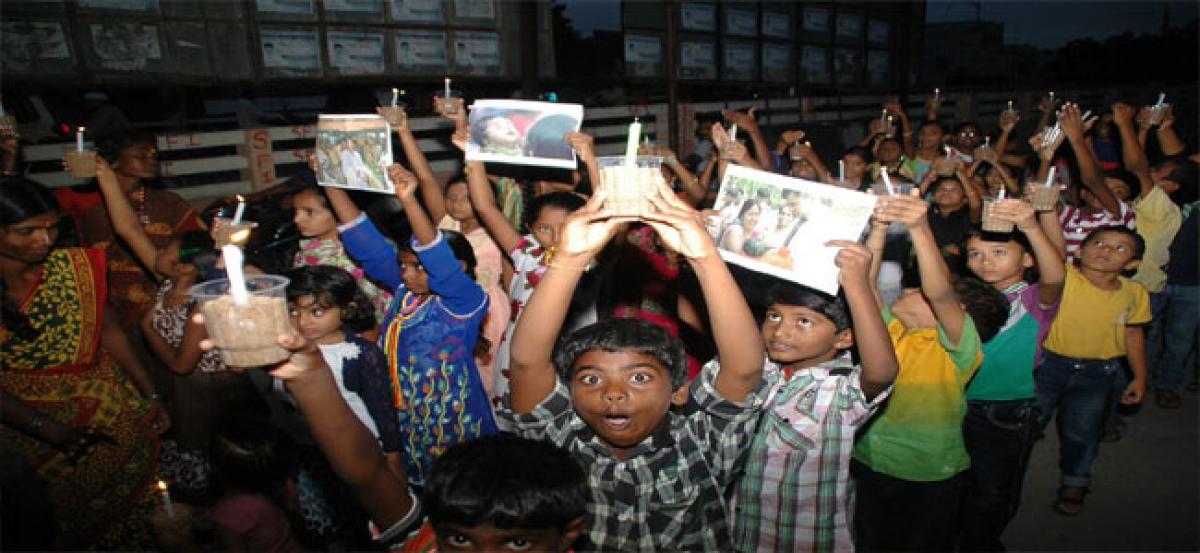 Candle light rally  for Gorakhpur kids