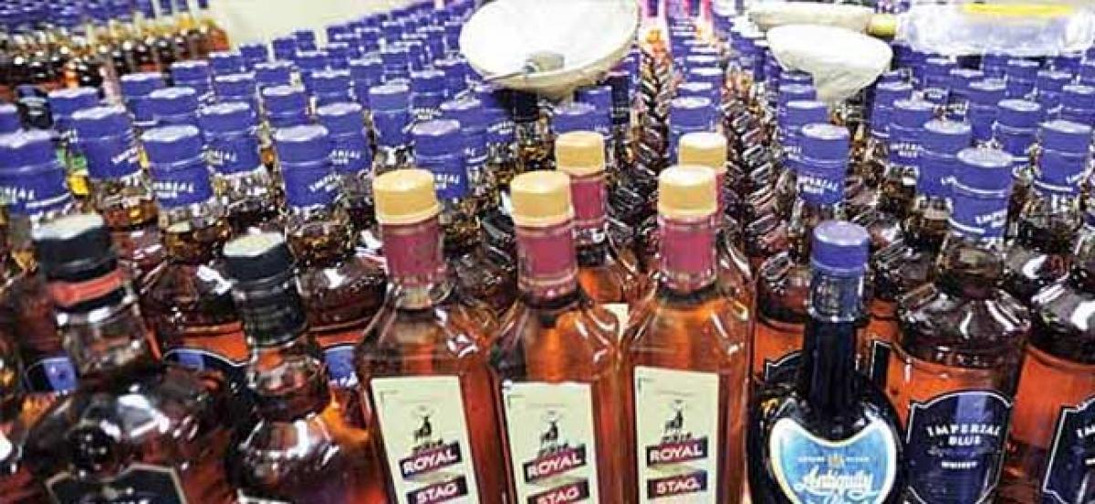 Three arrested in Bihar for smuggling liquor