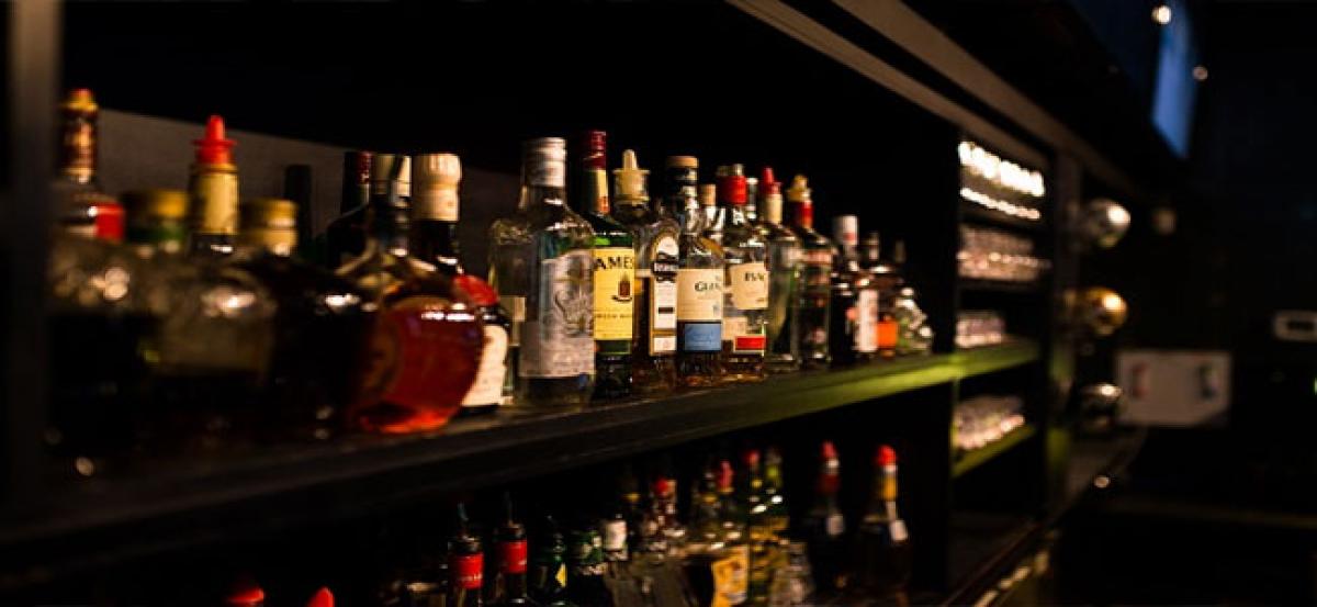 Liquor supplier duped of Rs 5.25 crore