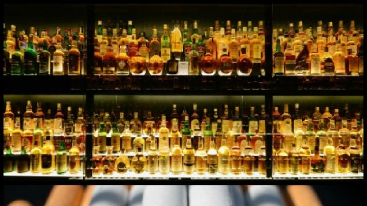 Kerala govt renews licenses as part of new liquor policy; 77 outlets open