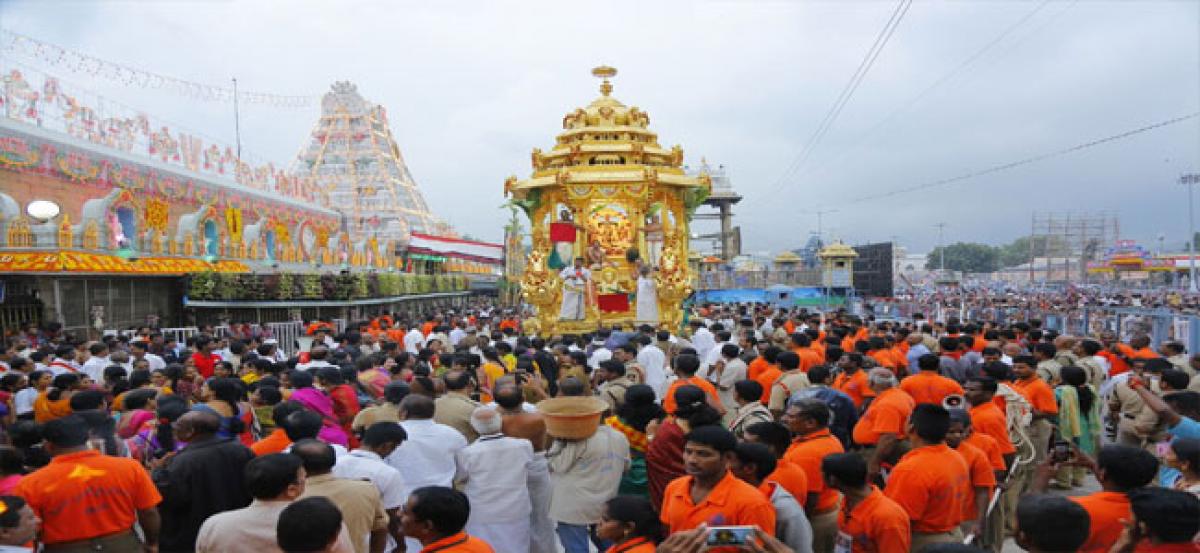 Lord gives darshan as Sri Rama