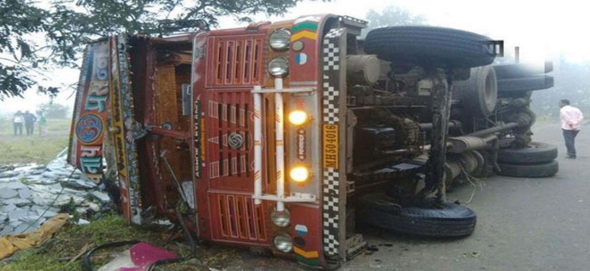 Maharashtra: 10 killed as truck overturns in Sangli