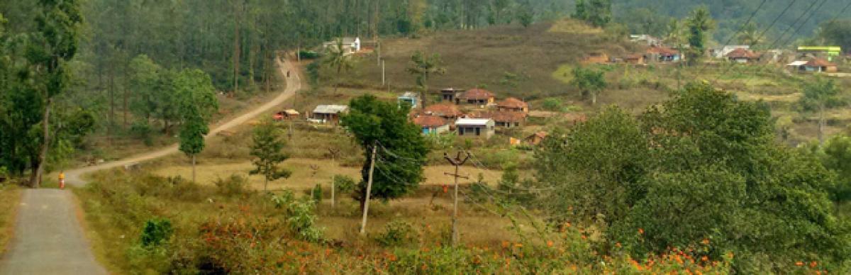 Maoist threat stalls road works