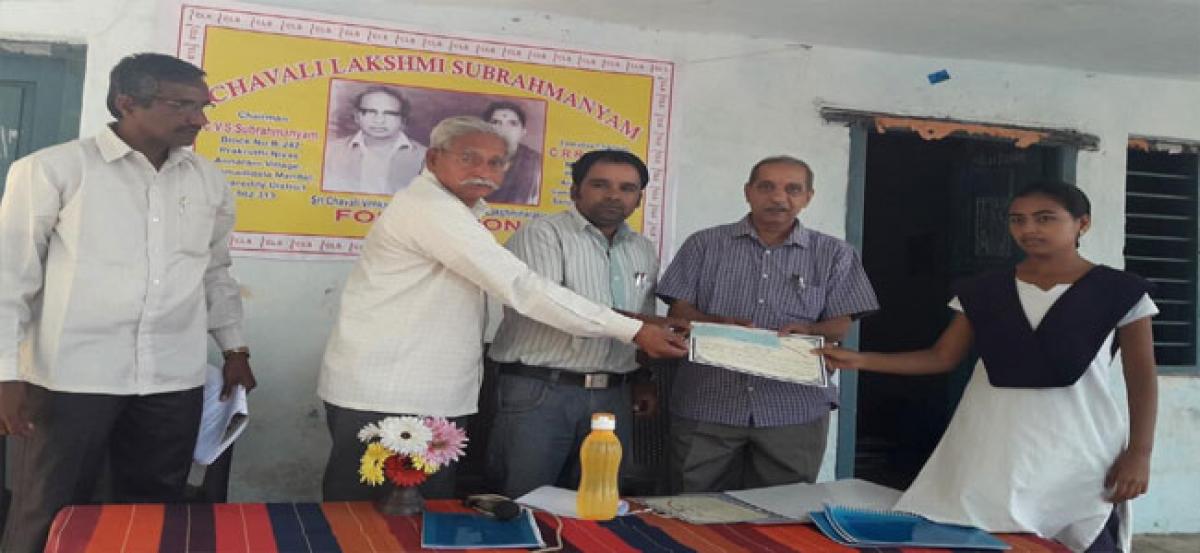 Meritorious students get aid