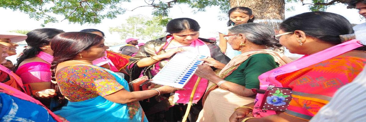 Koppula Mahesh Reddy’s wife intensifies campaign