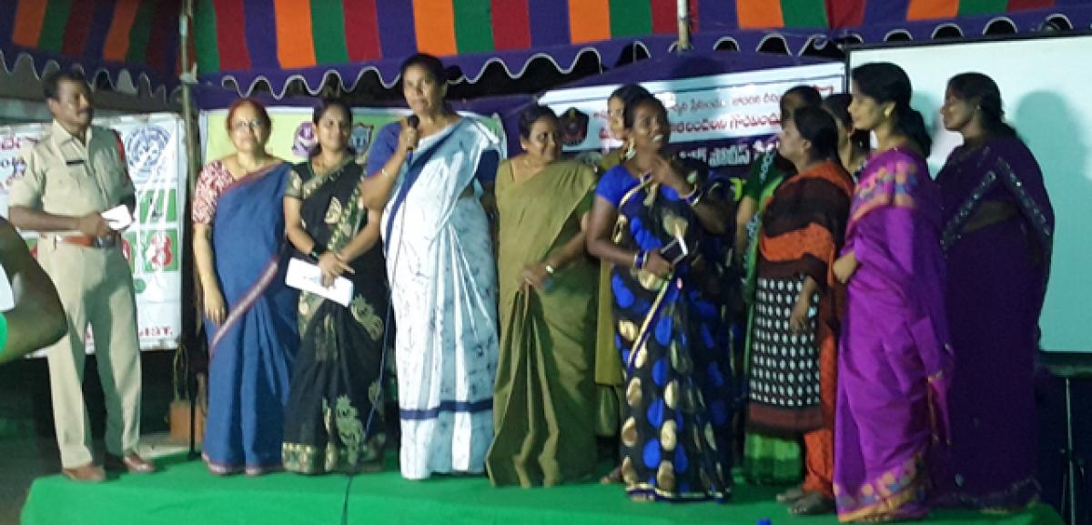 Women told to seek help from Mahila Mithra coordinators