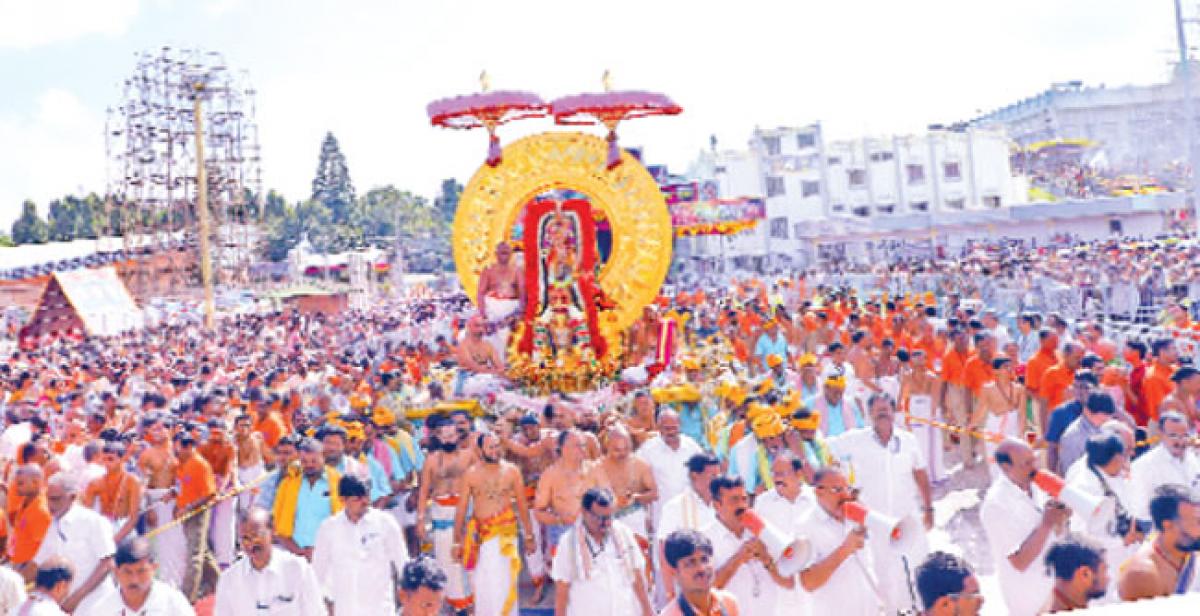 Malayappa enthralls devotees on Surya Prabha Vahanam