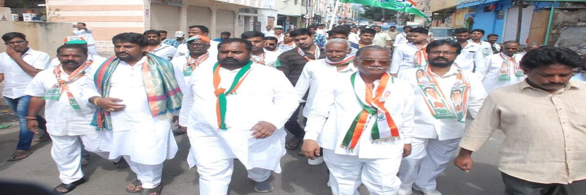 Anjan Kumar campaigns for his son