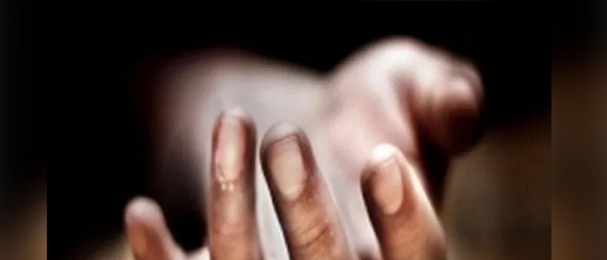 Drunk man strangles wife to death in Hyderabad