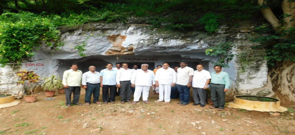 Dy speaker visits rock cut cave at Mustabad