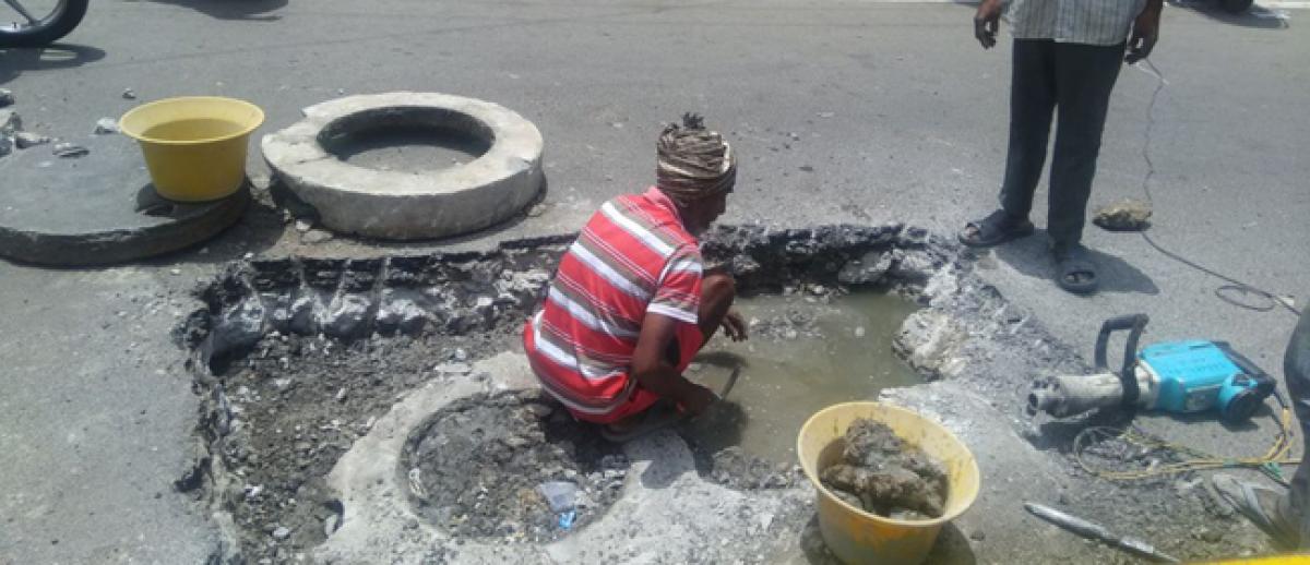 Overflowing manholes trouble Tirupati city residents