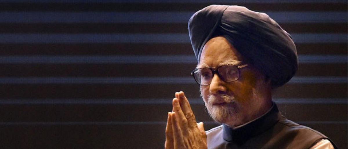 Manmohan Singh praises Telangana Govt