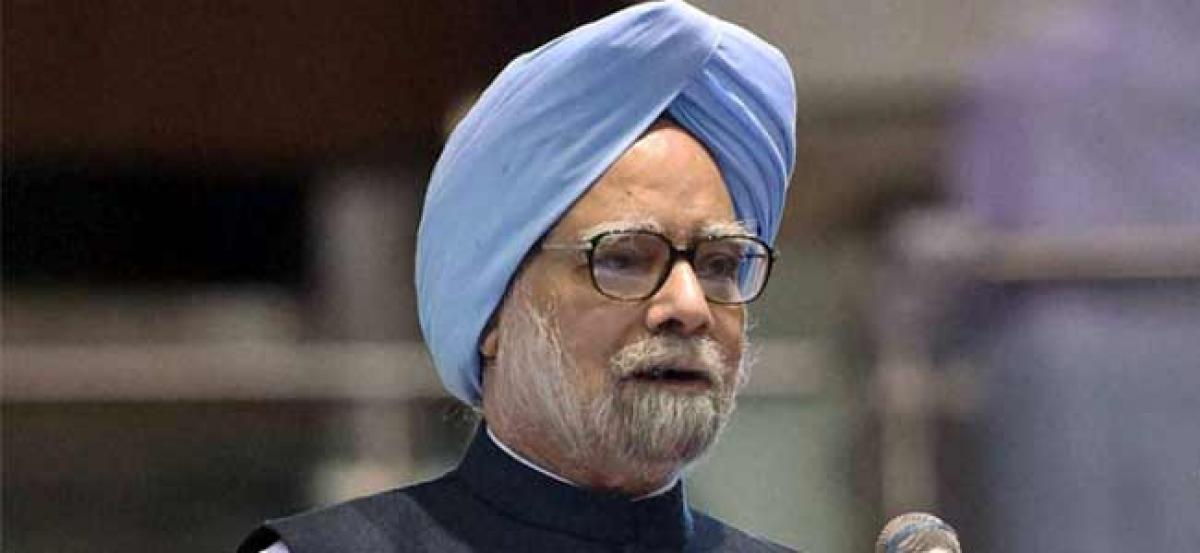 Scars only getting more visible with time: Manmohan Singh on notes ban