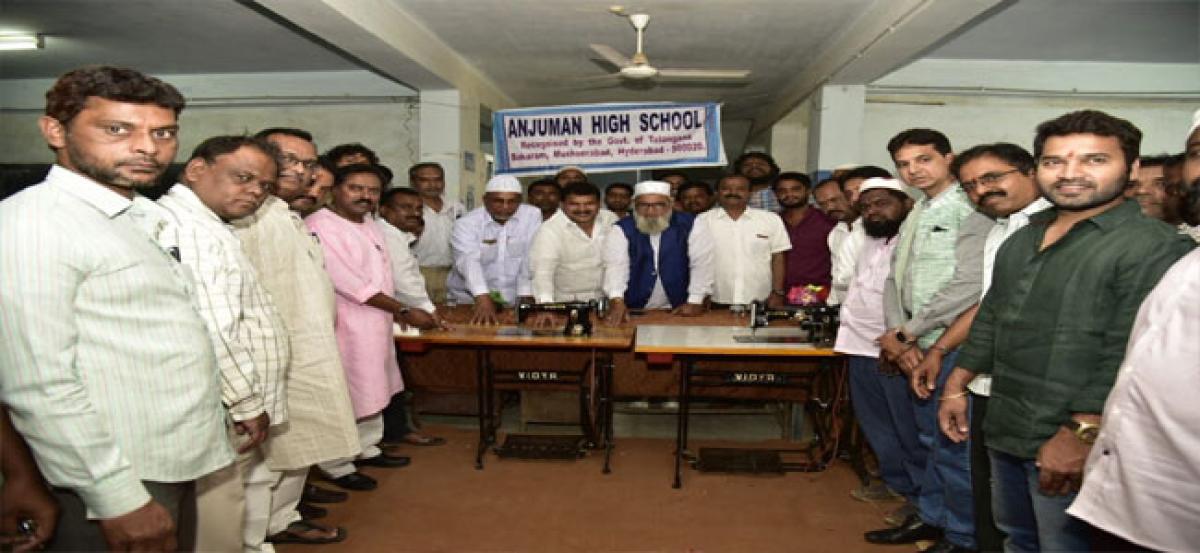 TRS leader Mutha Gopal donates sewing machines