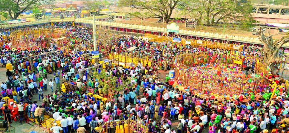 Medaram Jatara begins, heavy police force deployed