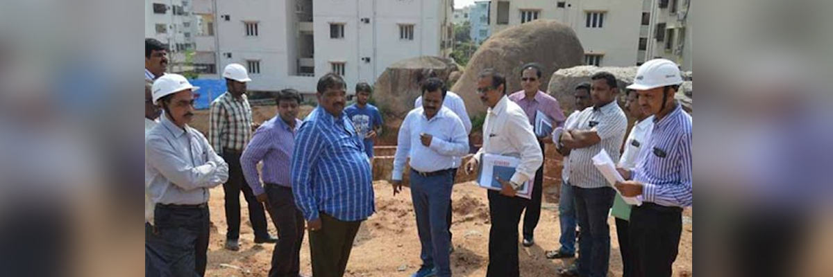 GHMC commissioner fumed over disposal of waste in Mehdipatnam