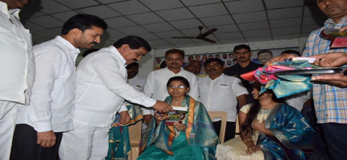 Minister Mahender Reddy distributes awards to SSC passed students