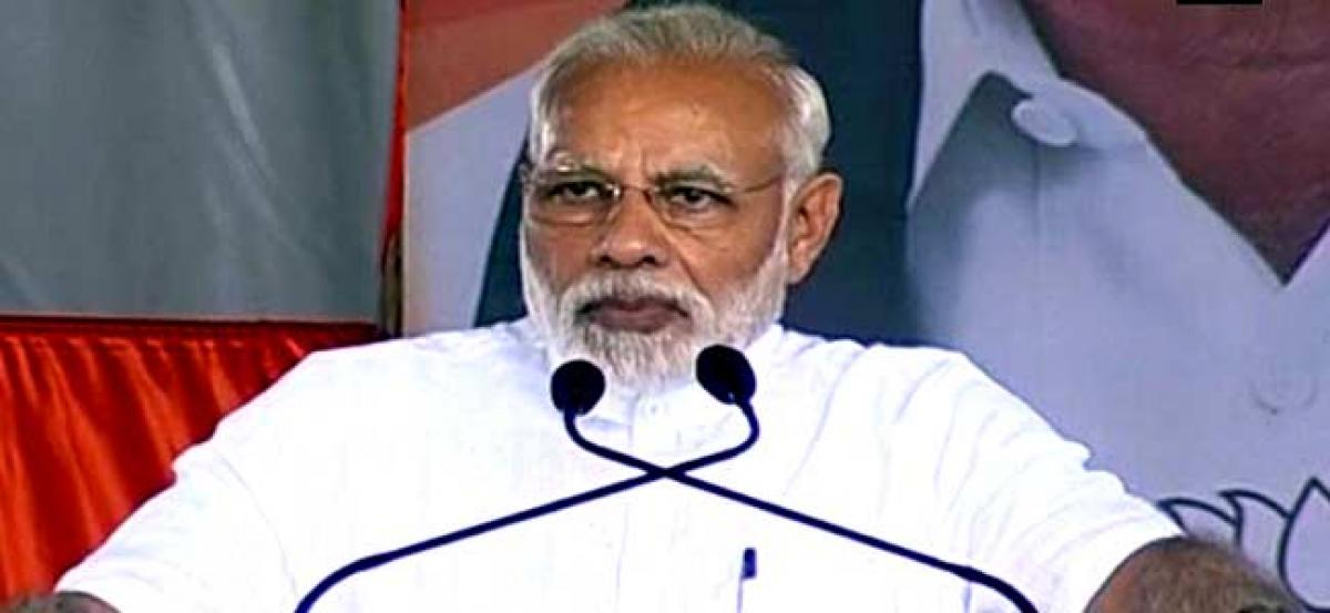 Congress, JD(S) pretend to fight each other but are in tacit alliance: PM Modi