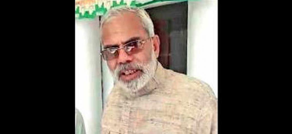 Modi-lookalike disappointed with BJP, set to join Congress