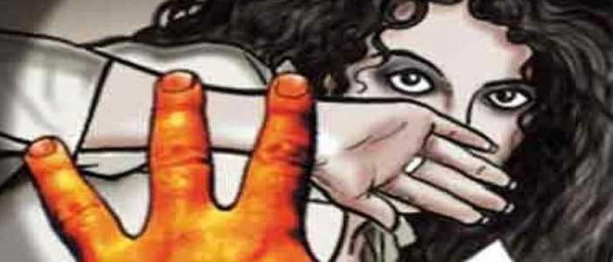 Students charge headmaster with molestation