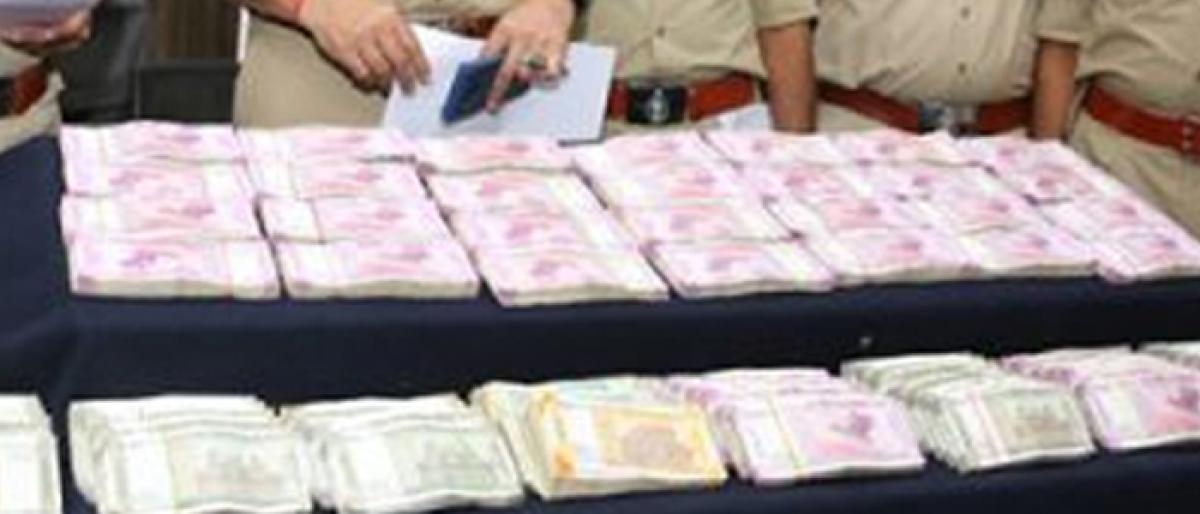 Karimnagar police seize Rs 18.68 lakh Hawala money