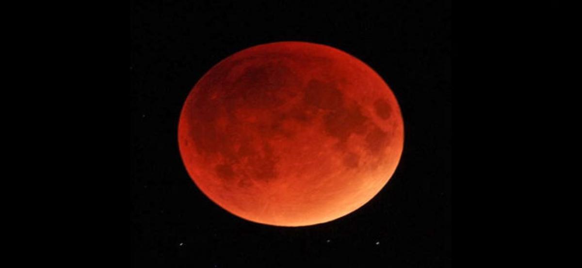 Witness total lunar eclipse, blue moon, supermoon together on Jan 31