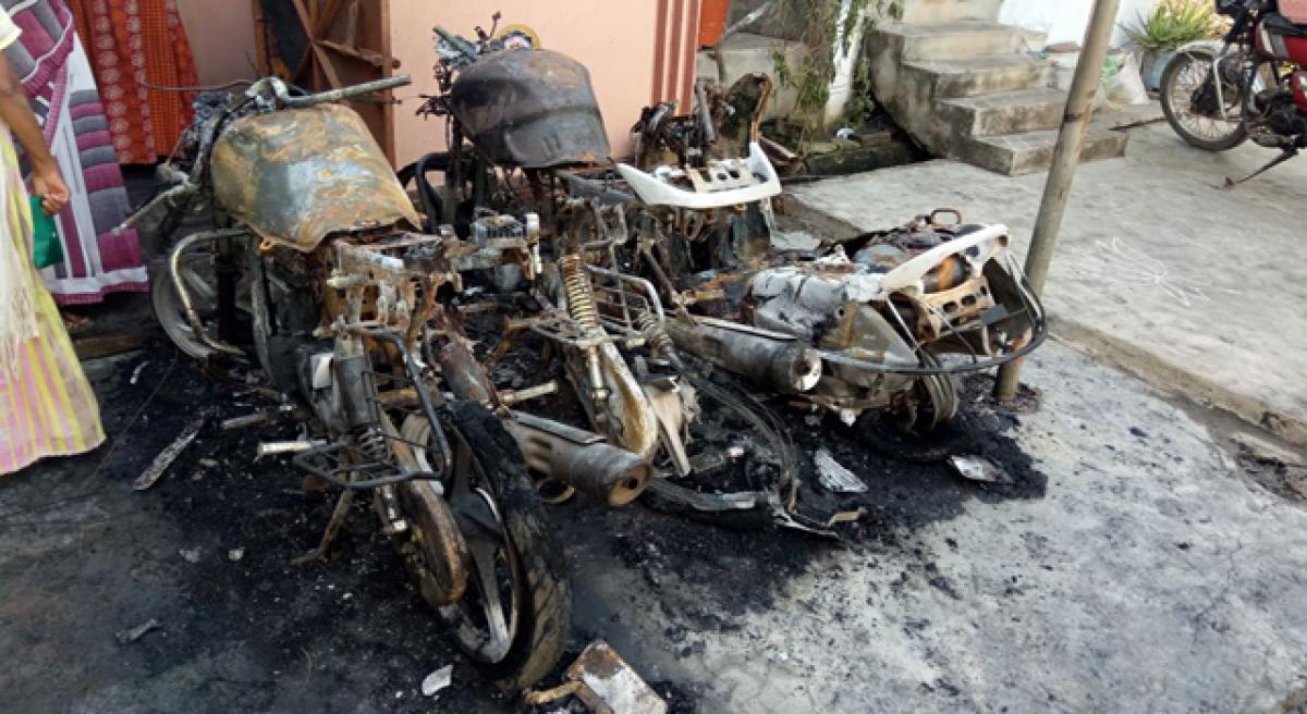 Three motorbikes set ablaze