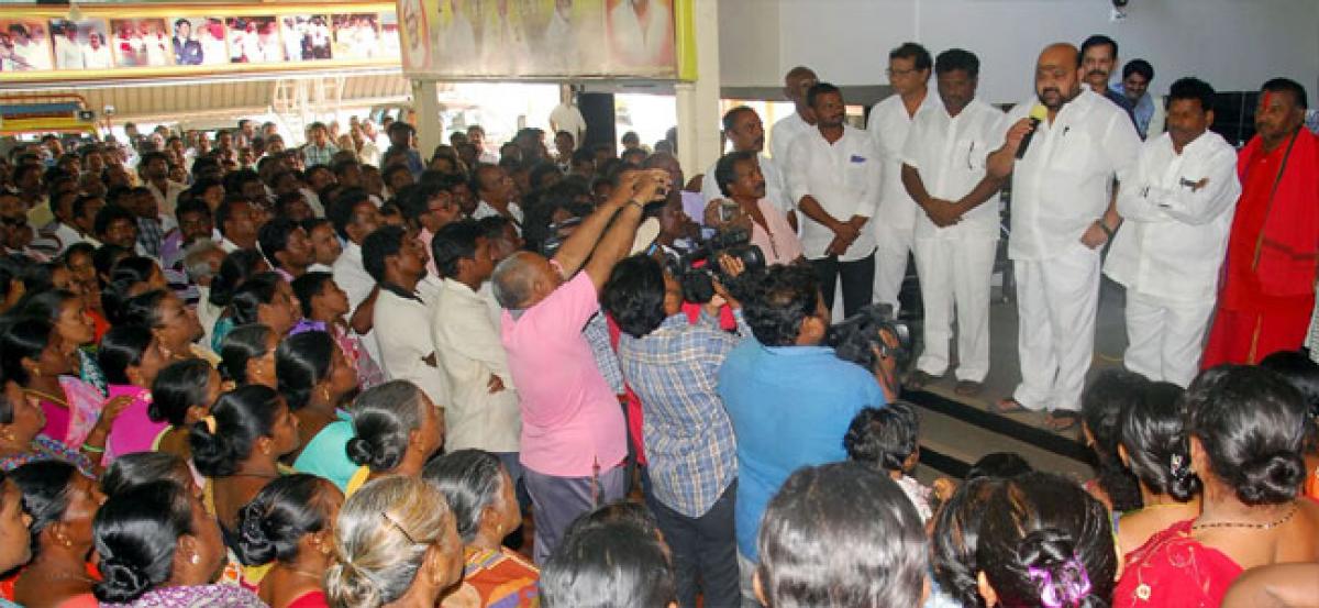 Centre keen to resolve Kolleru issue: Maganti