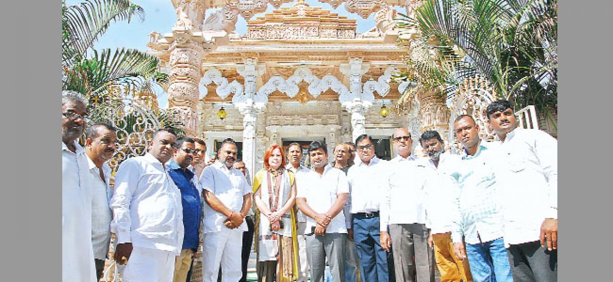 MP from Australia visits temples in Hyderabad