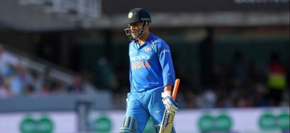 Dhoni booed by Indian spectators during 2nd ODI