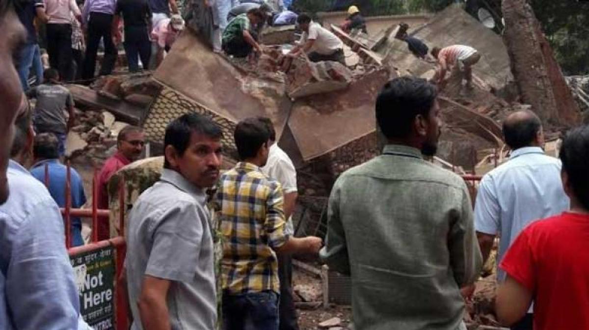 Mumbai: Around 10 feared trapped after building collapse, rescue work on