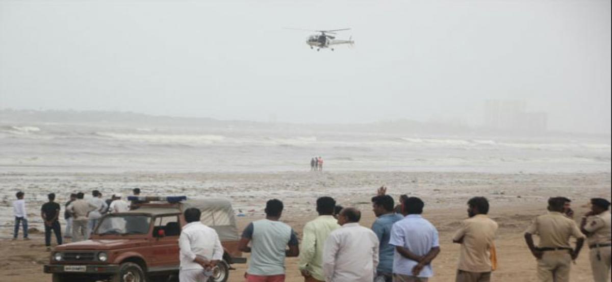 Mumbai: Two drown at Juhu beach, search ops underway for 2 others