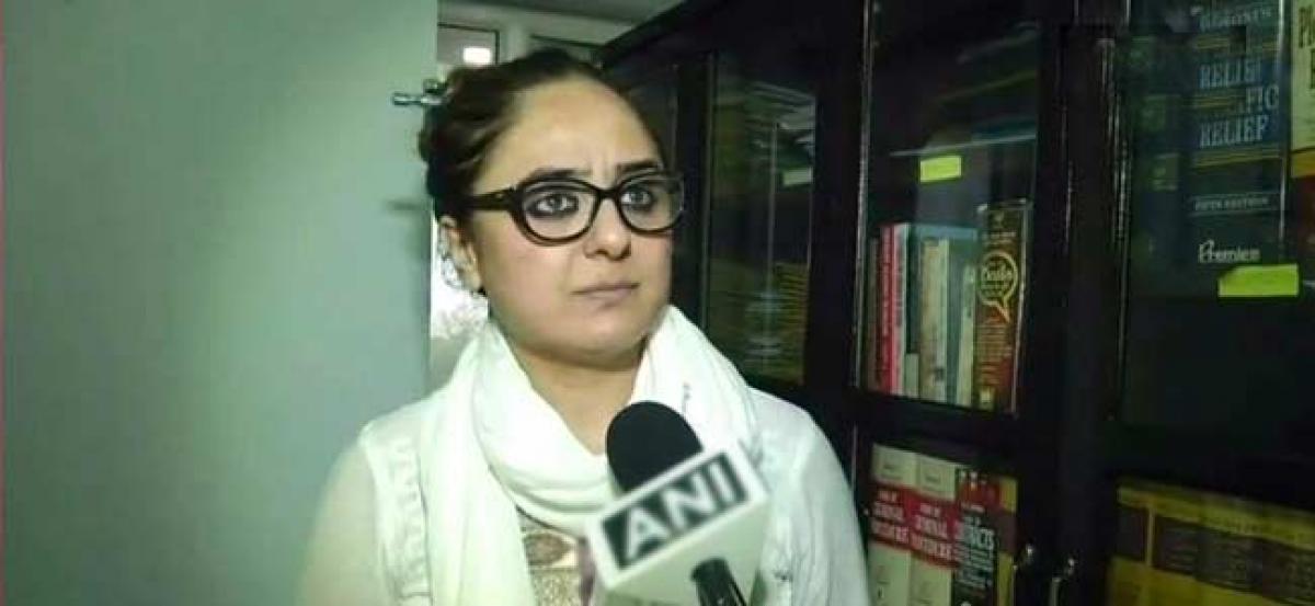 Kathua rape-cum-murder: Victims lawyer says she was threatened by Jammu bar president, asked not to appear in court