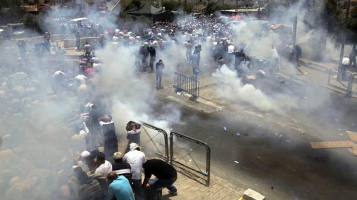 After Muslim protests, metal detectors removed from key Jerusalem shrine
