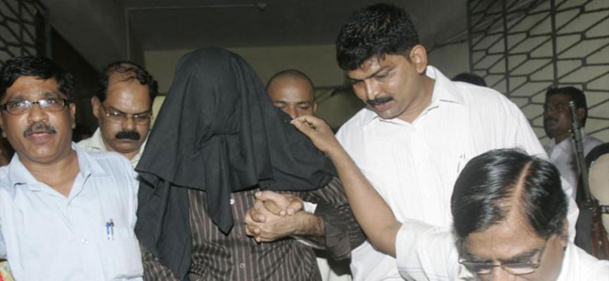 1993 Mumbai blasts death-row convict Tahir Merchant dead