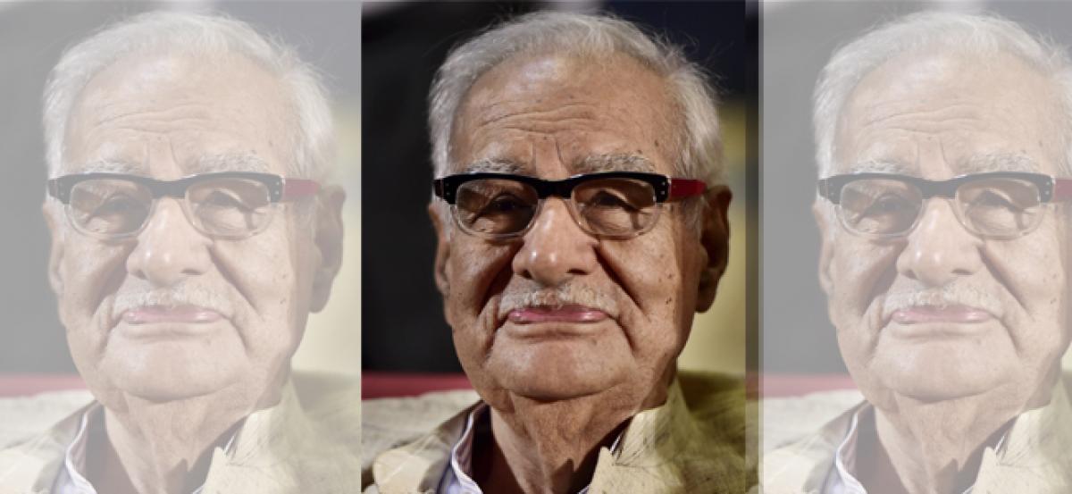 Veteran journalist Kuldip Nayar dead