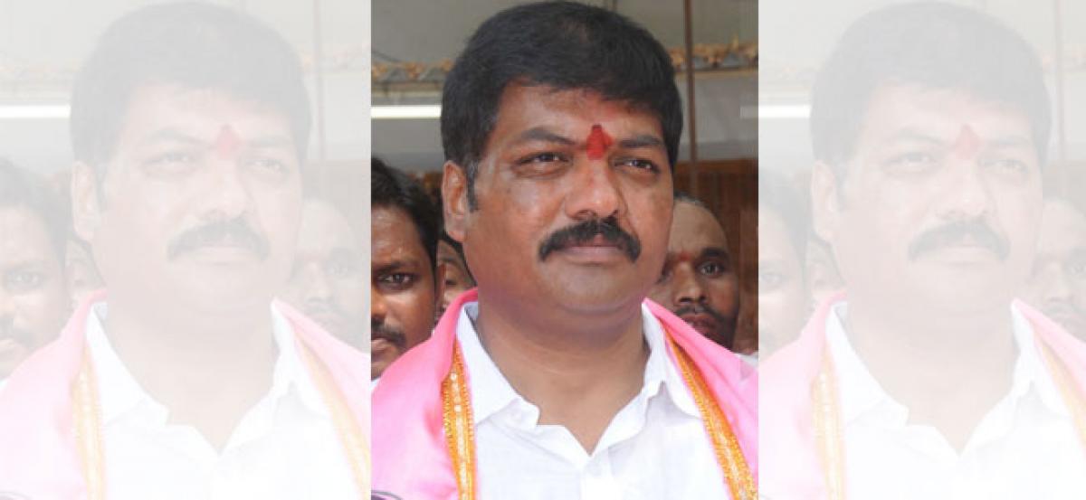 Flames of dissidence in TRS
